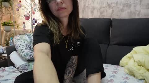 crissy_love online show from 16, 1, 2025