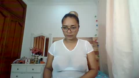 Snapshot of cristal_blanco chatting on 7, 12, 2024 cristal online show from 7, 12, 2024