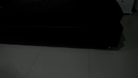 Snapshot of cristal_bons chatting on 4, 1, 2025 Cristal online show from 4, 1, 2025