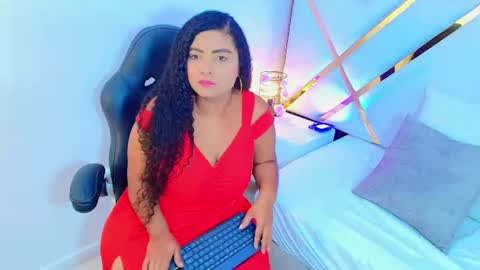 C R I S T A L online show from 24, 7, 2026