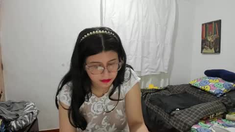 Snapshot of cristal_g19 chatting on 10, 2, 2025 online show from 10, 2, 2025