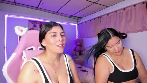 Snapshot of cristal_smith20 chatting on 3, 4, 2026 cristal_smith20 online show from 3, 4, 2026