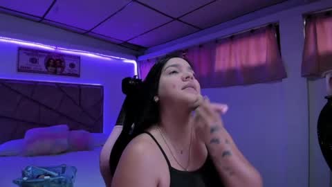 Snapshot of cristal_smith20 chatting on 8, 4, 2026 cristal_smith20 online show from 8, 4, 2026