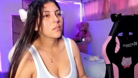 Snapshot of cristal_smith20 chatting on 4, 5, 2026 cristal_smith20 online show from 4, 5, 2026