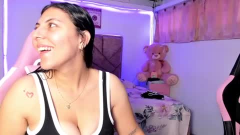Snapshot of cristal_smith20 chatting on 6, 7, 2026 cristal_smith20 online show from 6, 7, 2026