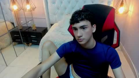 Snapshot of cristalangel9 chatting on 8, 10, 2025 ANGEL online show from 8, 10, 2025