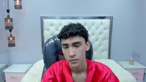 Snapshot of cristalangel9 chatting on 18, 10, 2025 ANGEL online show from 18, 10, 2025