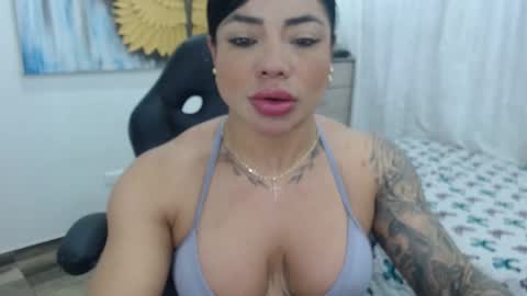 Snapshot of cristalbeautiful1 chatting on 22, 9, 2025 Natalie                      online show from 22, 9, 2025