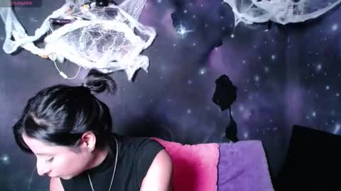 Cristal de Leon online show from 29, 9, 2025