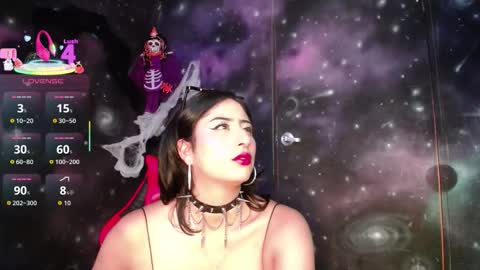 Cristal de Leon online show from 4, 10, 2025