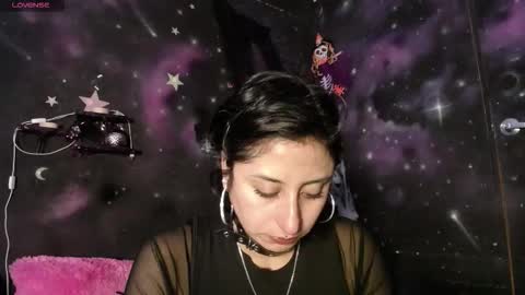 Cristal de Leon online show from 17, 10, 2025