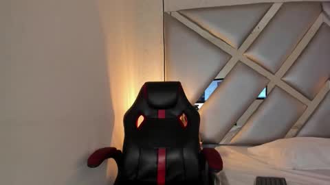 Snapshot of cristalevans_vc chatting on 16, 10, 2025 cristalevans_vc online show from 16, 10, 2025