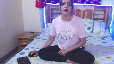 Snapshot of cristall_dulce_ chatting on 19, 12, 2024 cristall online show from 19, 12, 2024