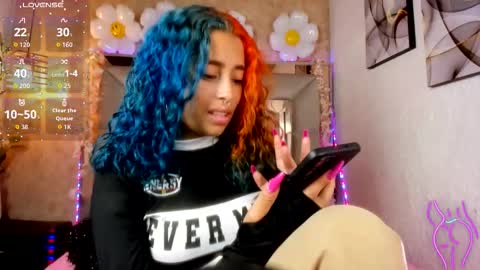   online show from 4, 11, 2025