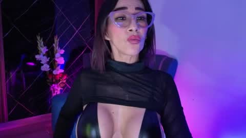 Snapshot of cristallmiller_ chatting on 11, 6, 2026 cristal miller online show from 11, 6, 2026