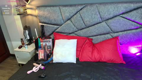 Snapshot of cristalmillf chatting on 13, 12, 2024 CRISTAL MILF online show from 13, 12, 2024