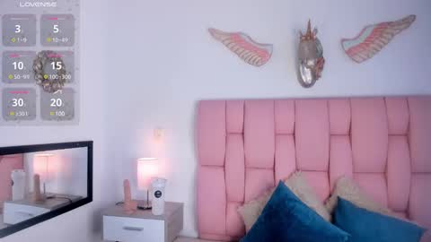 cristal online show from 1, 2, 2025