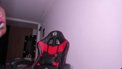 CRISTAL SADIK online show from 18, 9, 2025