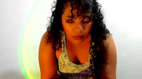Snapshot of cristalsmith_tease14 chatting on 3, 10, 2025 cristal online show from 3, 10, 2025