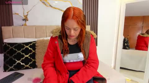 Snapshot of cristalwalker__ chatting on 8, 6, 2026 cristal walker online show from 8, 6, 2026