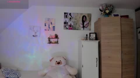 veronika online show from 30, 4, 2026