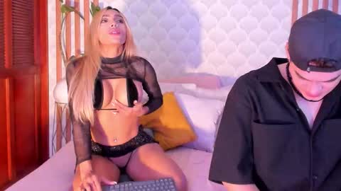 Snapshot of cristianblaze_pamelareal chatting on 15, 10, 2025 Cris Pame online show from 15, 10, 2025