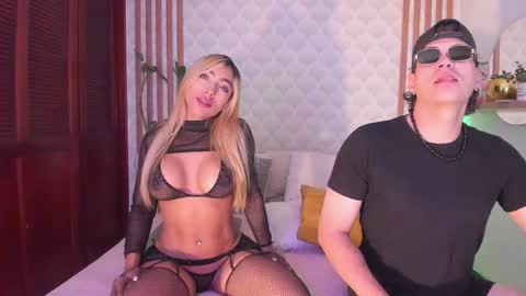 Snapshot of cristianblaze_pamelareal chatting on 17, 10, 2025 Cris Pame online show from 17, 10, 2025