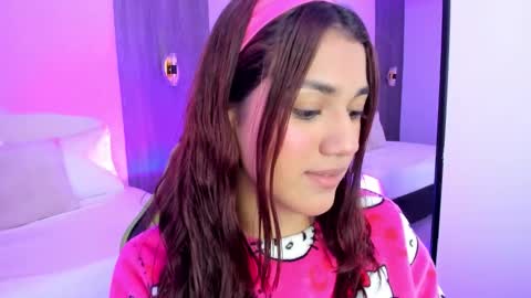 Snapshot of cristin_collins chatting on 21, 3, 2026 C R I S T I N online show from 21, 3, 2026