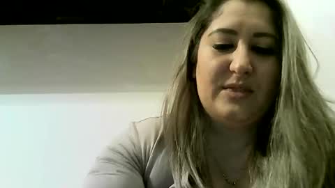 cristina20021991 online show from 1, 1, 2025