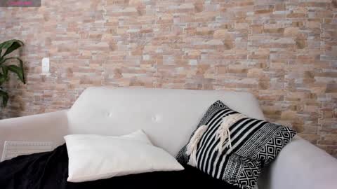 Snapshot of cristina_fernando chatting on 7, 12, 2024 soycriss online show from 7, 12, 2024