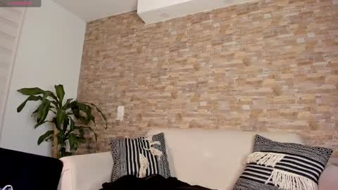 Snapshot of cristina_fernando chatting on 27, 12, 2024 soycriss online show from 27, 12, 2024