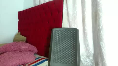 cristinamontiel74 online show from 27, 11, 2025