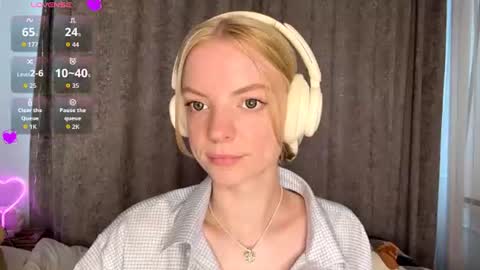 Snapshot of cristinekondo chatting on 19, 6, 2026 Marry online show from 19, 6, 2026