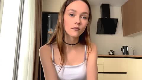 Snapshot of cristinemolle chatting on 21, 9, 2025 Eli online show from 21, 9, 2025