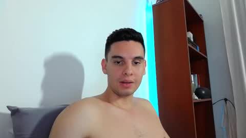 Tell me God  independent model show your respect at all times online show from 22, 2, 2025