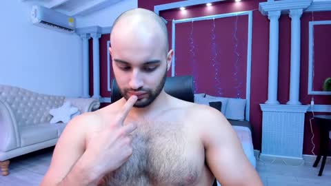 Cristobal Alzate online show from 28, 1, 2025