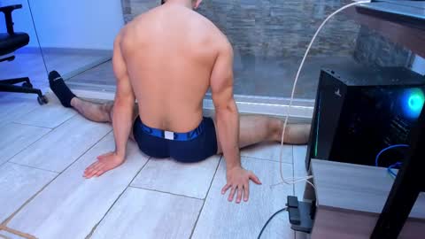 Cristobal Alzate online show from 28, 2, 2025