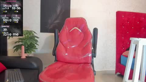 cristopher23  online show from 11, 12, 2024