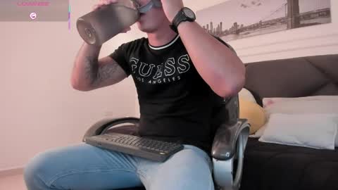 Cristopher online show from 8, 5, 2026