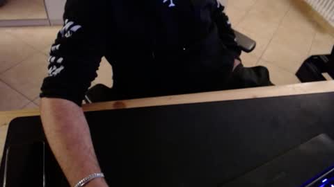 crocken_bisc online show from 19, 12, 2025