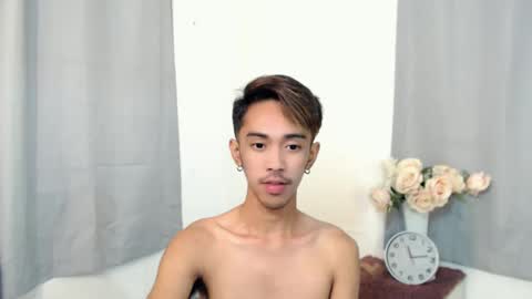 Snapshot of crocodale chatting on 30, 9, 2025 crocodale online show from 30, 9, 2025