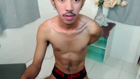 Snapshot of crocodale chatting on 10, 10, 2025 crocodale online show from 10, 10, 2025