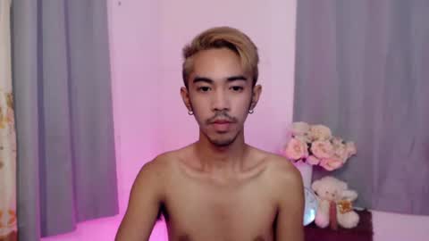 Snapshot of crocodale chatting on 29, 10, 2025 crocodale online show from 29, 10, 2025