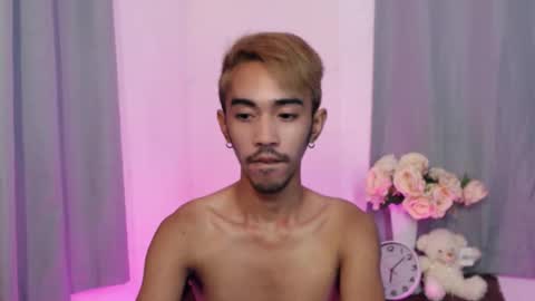 Snapshot of crocodale chatting on 31, 10, 2025 crocodale online show from 31, 10, 2025