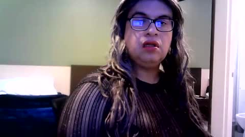 Snapshot of crossdresser64 chatting on 30, 10, 2025 Linda Cross online show from 30, 10, 2025