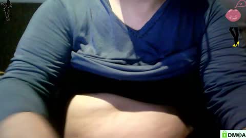 Snapshot of crossdresser64 chatting on 5, 11, 2025 Linda Cross online show from 5, 11, 2025