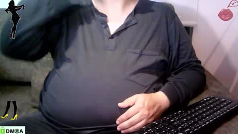 Snapshot of crossdresser64 chatting on 19, 11, 2025 Linda Cross online show from 19, 11, 2025