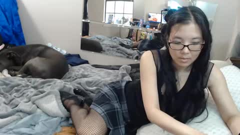 Crownandkat online show from 13, 5, 2026