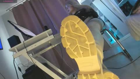 Cruel Siren online show from 11, 10, 2025