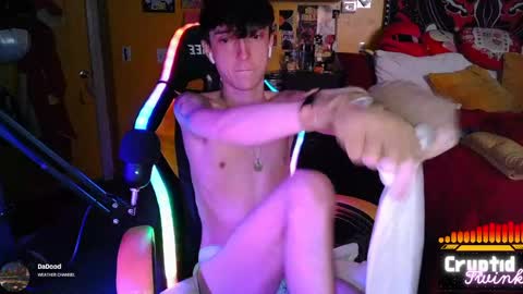 Snapshot of cryptidtwink chatting on 6, 4, 2026 CryptidTwink online show from 6, 4, 2026